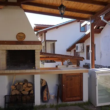 Pensión House Elena *